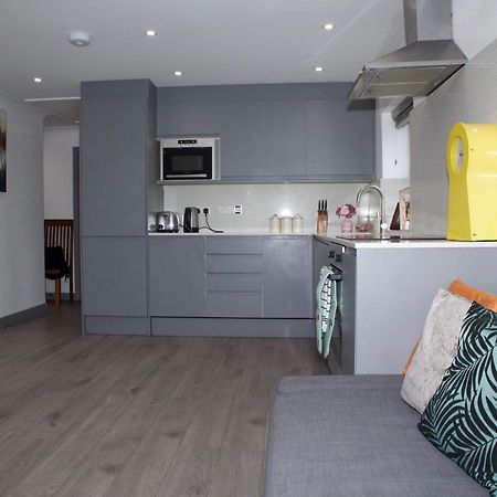 Spacious Modern 2 Bed Flat In City Centre Reading Bagian luar foto